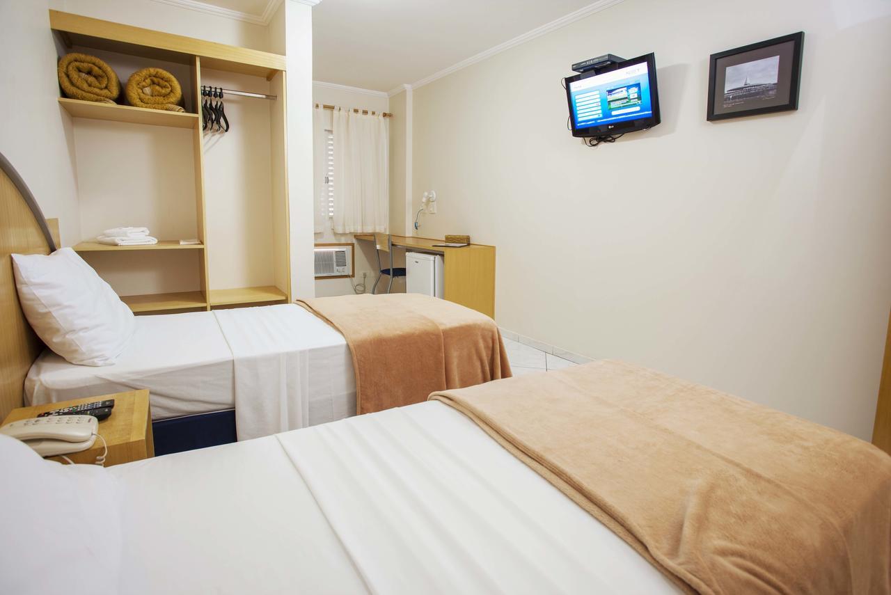 Estoril 3*